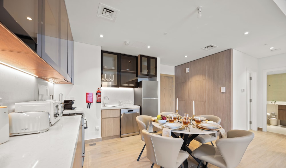 Boho Bayfront 1BR La Sirene Seaport View