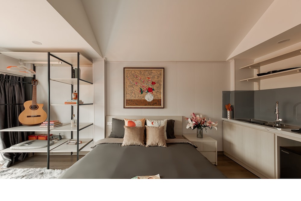 HoLo Ba Dinh Hanoi - Serviced HomeStay
