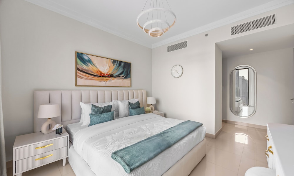 Prestigious 3.5 BR in Boulevard