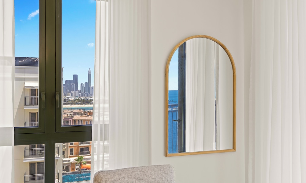Bayfront 1BR in La Sirene 2 Seaport View