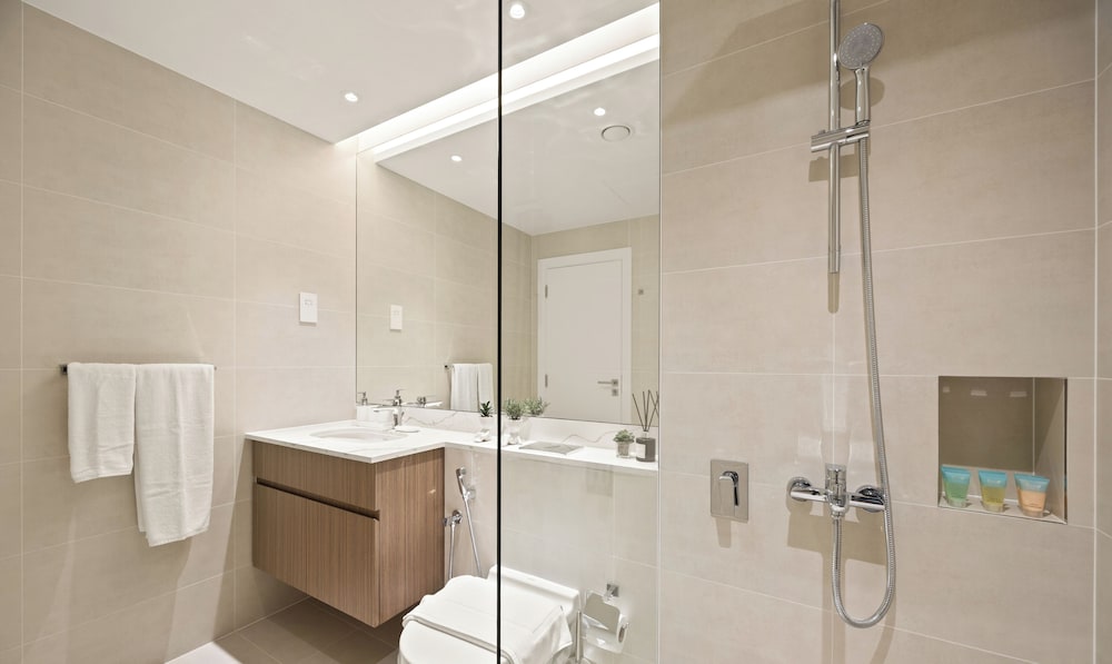 Bayfront 1BR in La Sirene 2 Seaport View