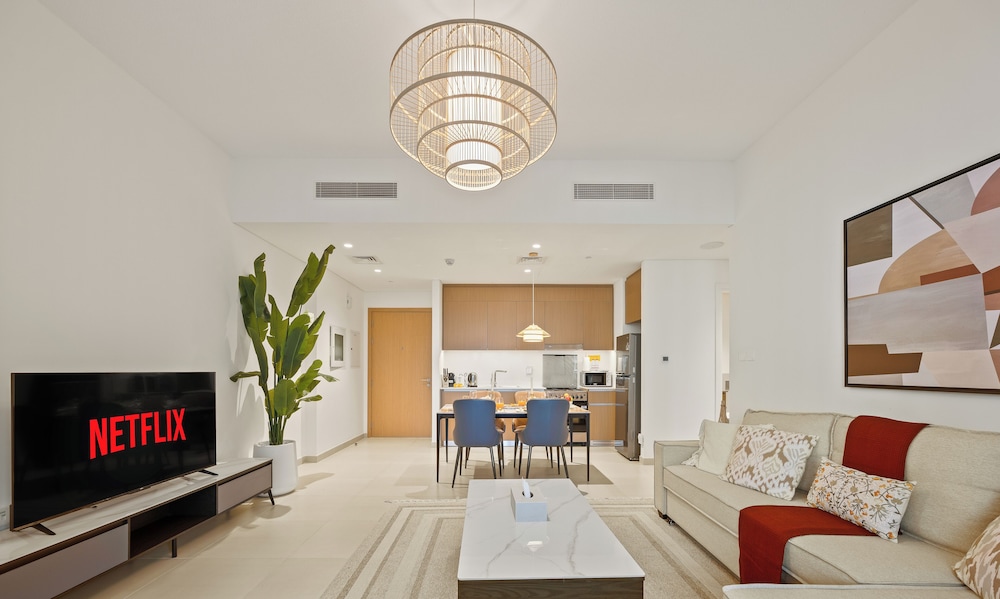 Urban Glam 1 BR in Surf 2-Creek Beach