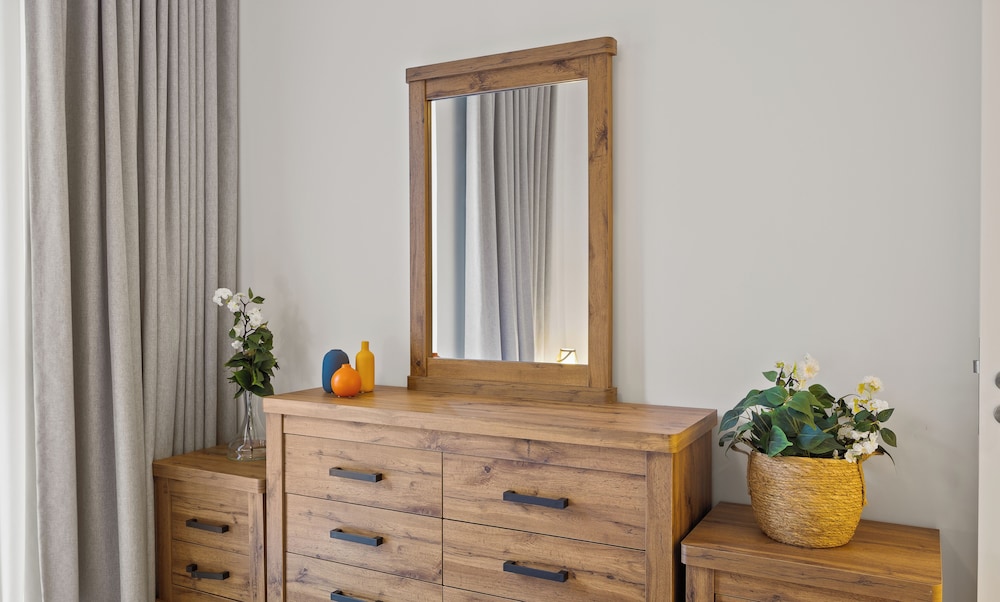 Urban Glam 1 BR in Surf 2-Creek Beach