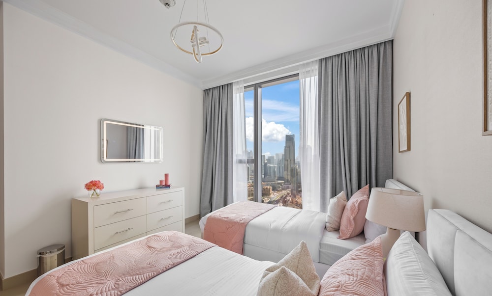 Prestigious 3.5 BR in Boulevard