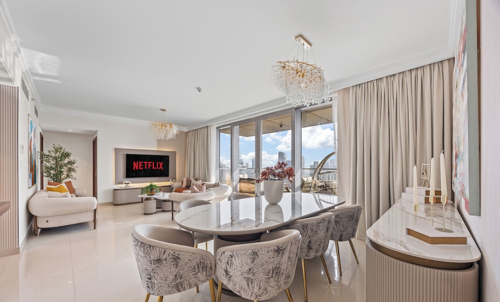 Prestigious 3.5 BR in Boulevard