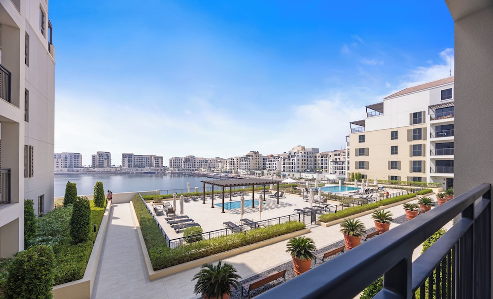 Boho Bayfront 1BR La Sirene Seaport View