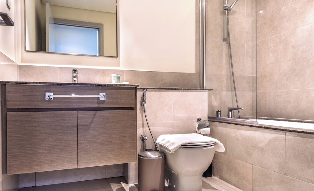 Modern 1BR Forte Near Burj & Mall