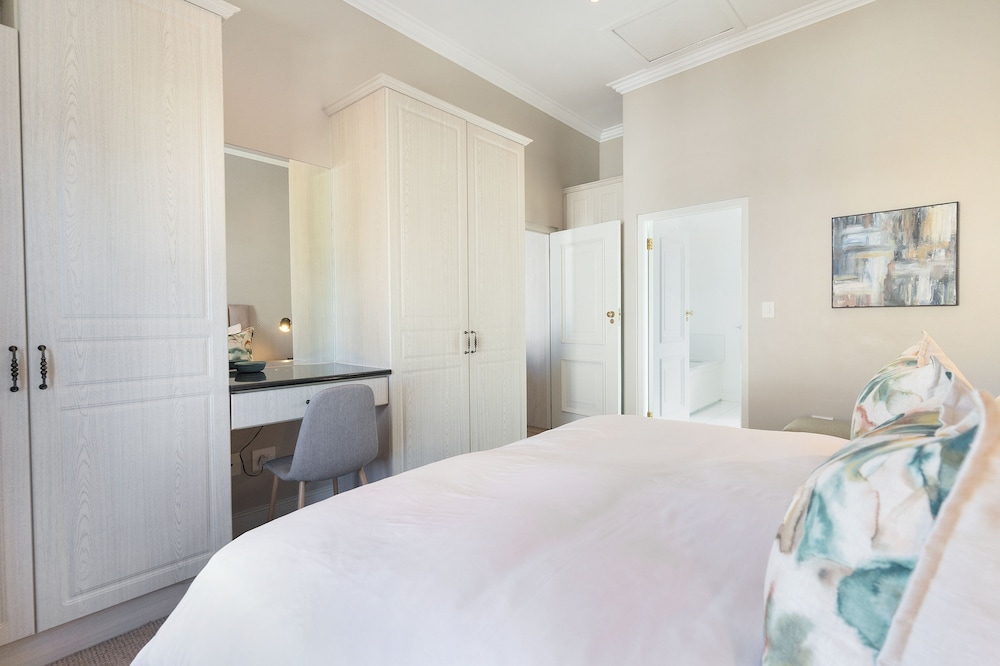 Winelands Golf Lodges at De Zalze