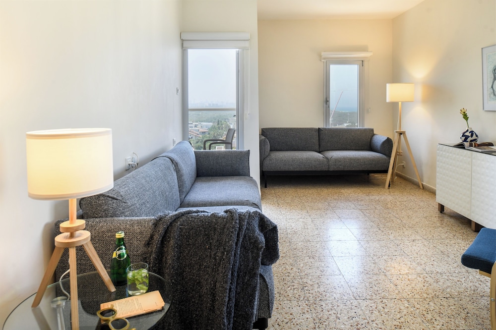 3BR SeaView Apt by the Beach by SeaNRent view 2