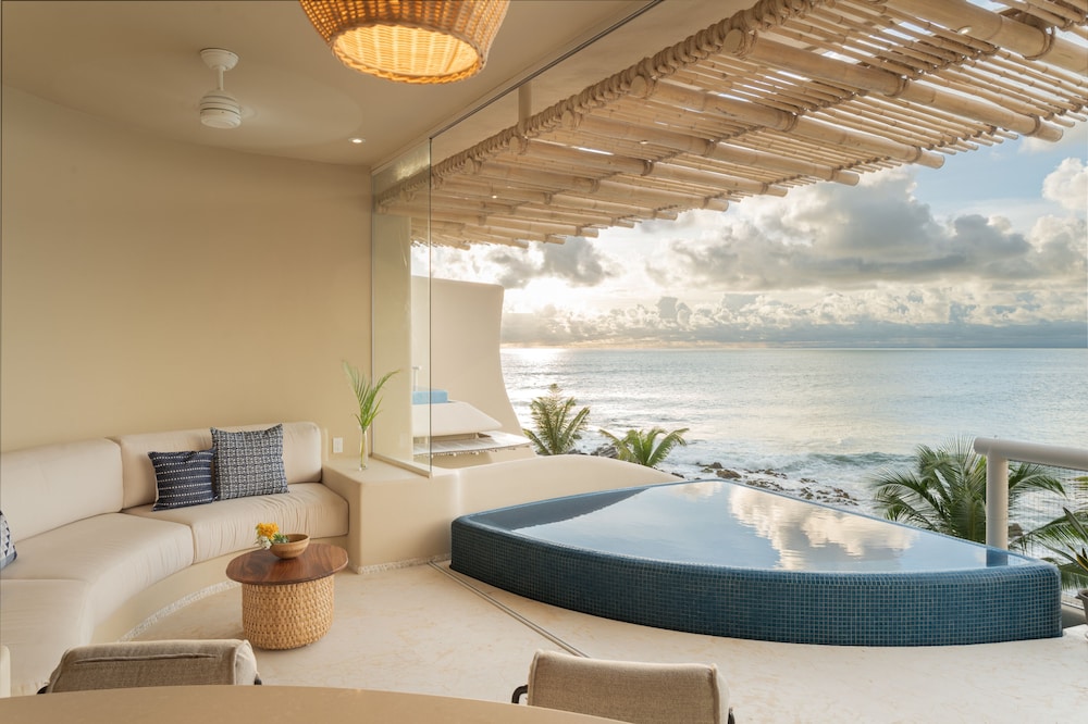 Punta Majahua Condos