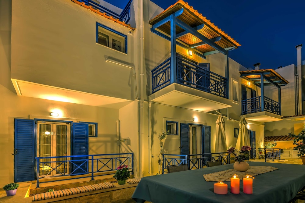 Sea Breeze Corner ,cozy Flat Neat the Beach view 5