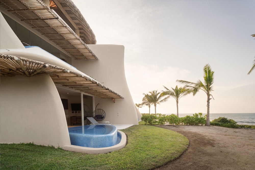 Punta Majahua Condos