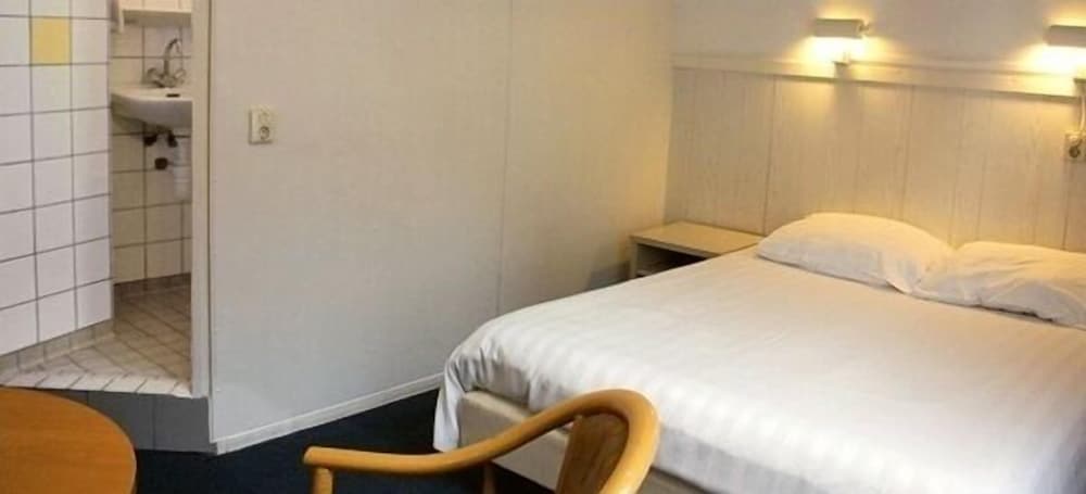 Euphemia Old City Canal Zone Hotel