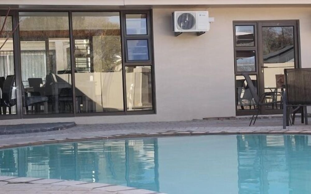 African Footprints Lodge