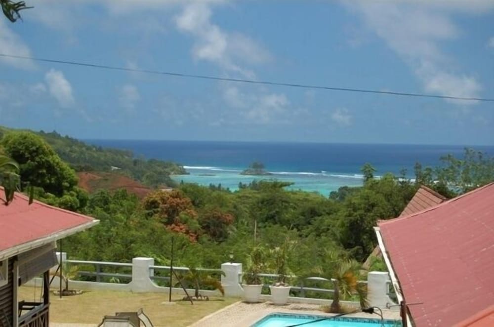 Kokogrove Chalets photo 3