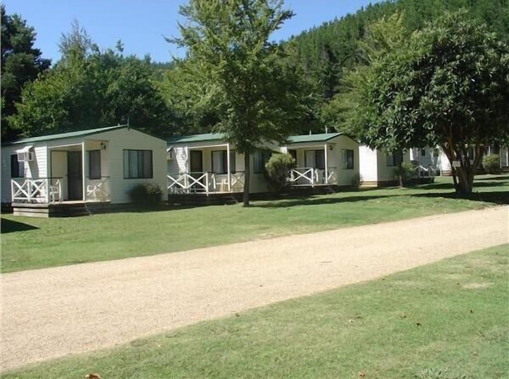 Porepunkah Pines Holiday Park
