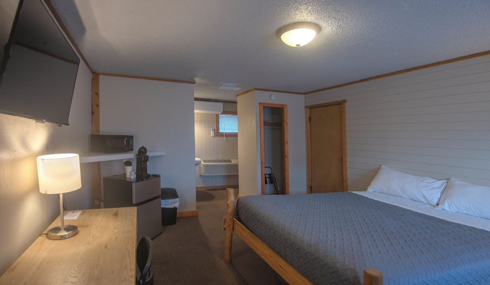 Rustic Inn