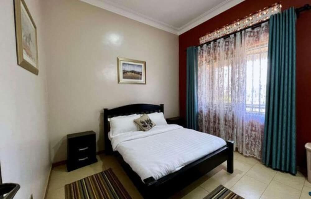 Malachite Apartments view 3