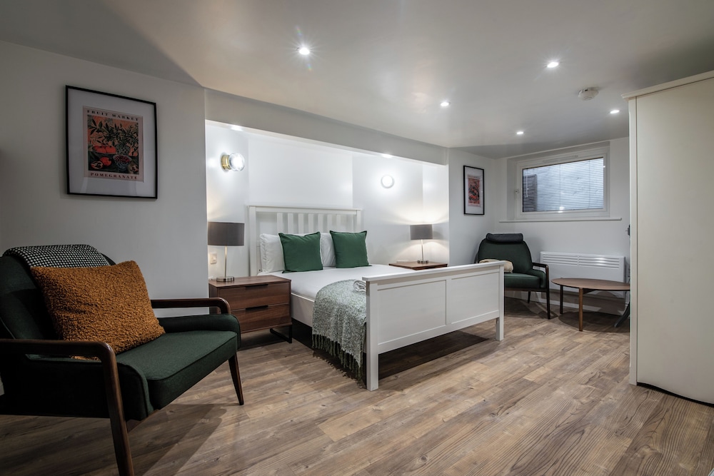 Elm Bank Suites
