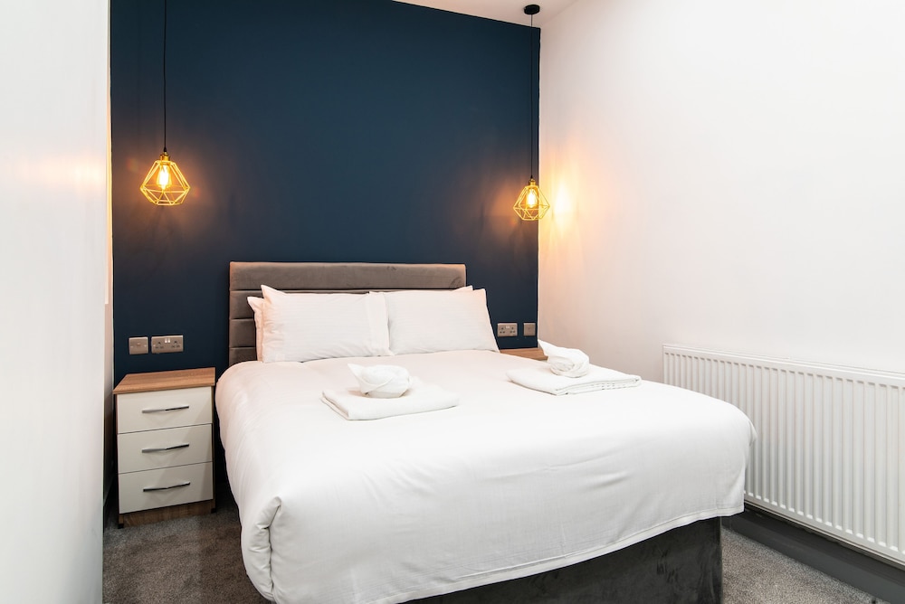 Charnwood Street Apartments view 5