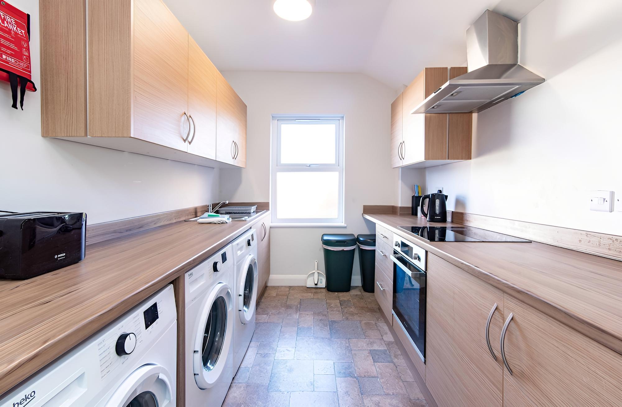 Nottingham Vacations - Hucknall Short Stays - Property Image 3