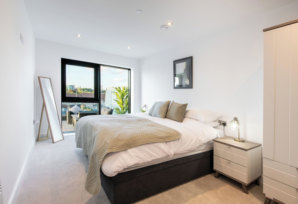 Axis Apartment