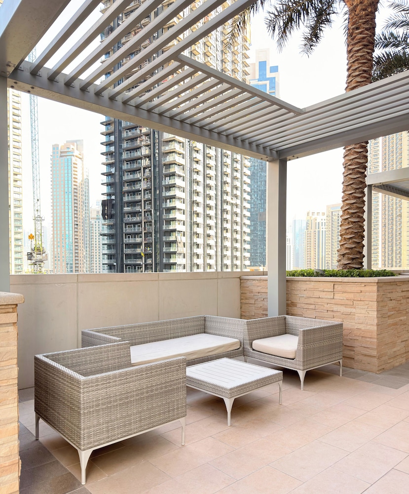 Modern 1BR Forte Near Burj & Mall