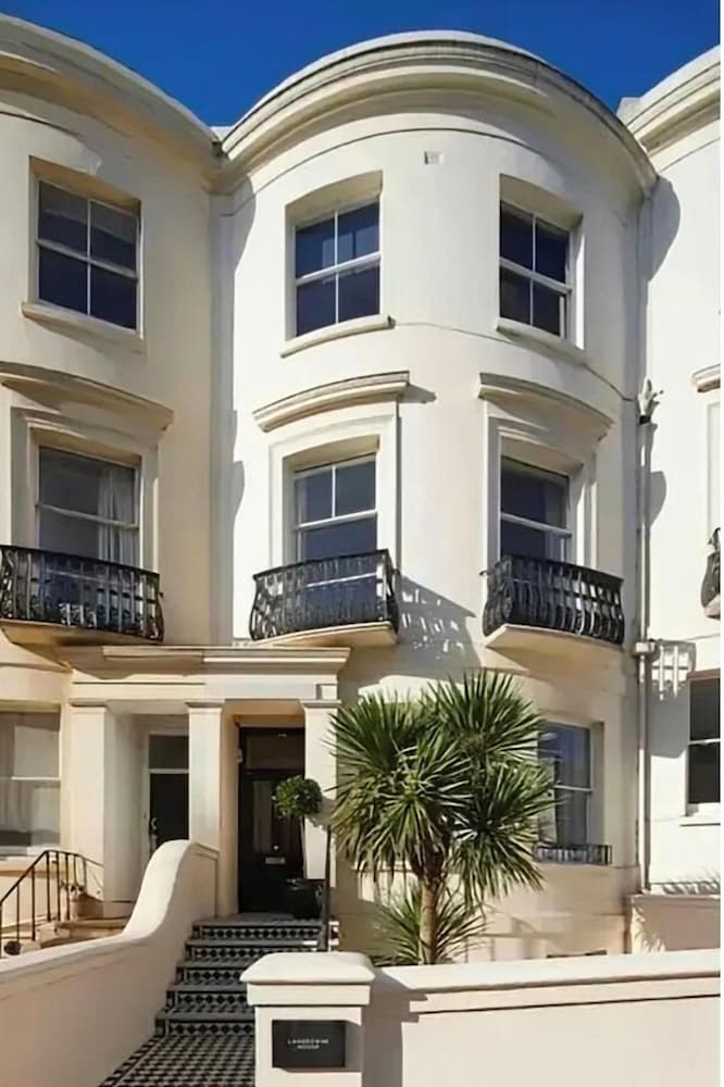 Lansdowne House