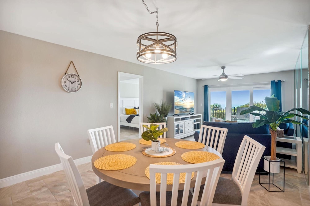 Land's End 7-203 Beach Front - Premier