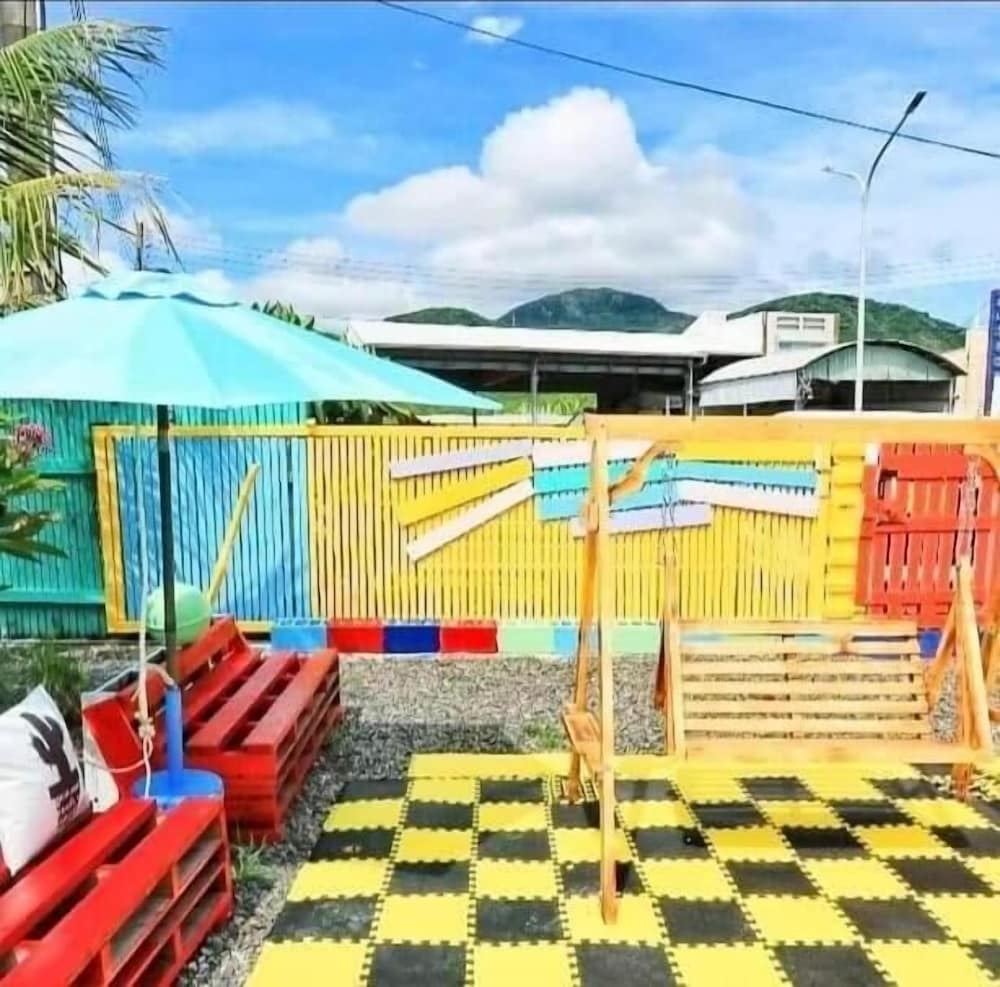 Pipe House Hostel
