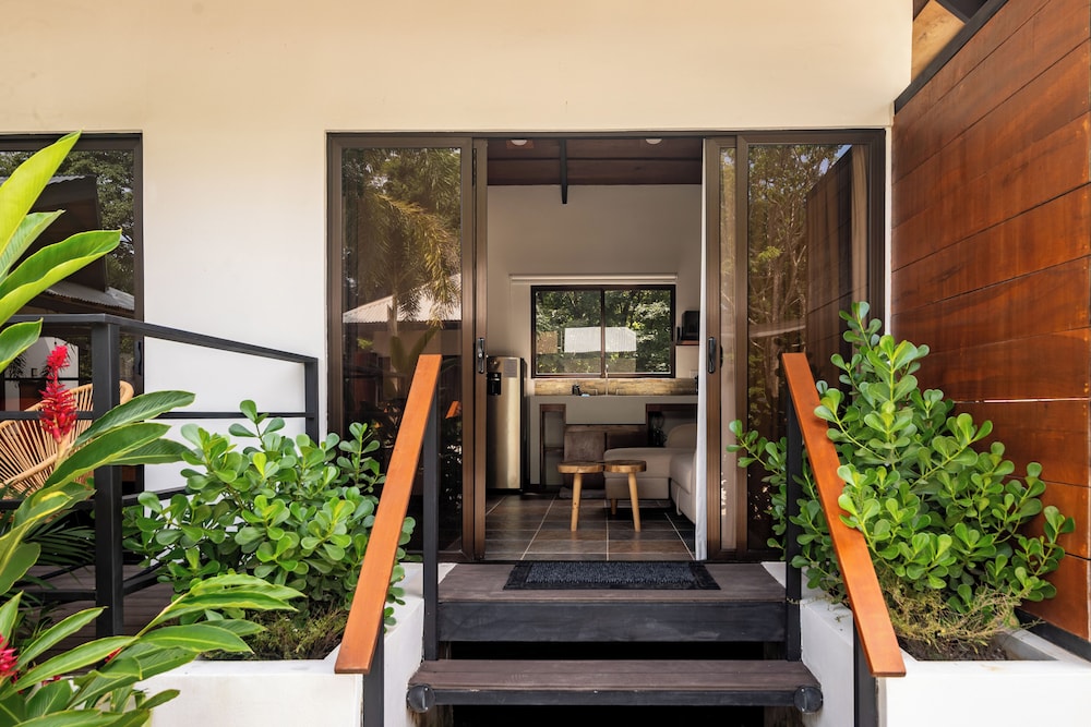 2 Blu Moons Boutique Hotel & Retreat