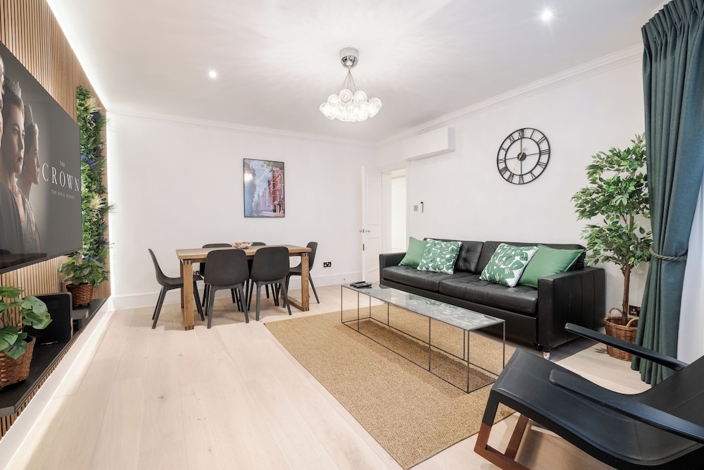 Luxury 2 Bedroom Oasis in Central London