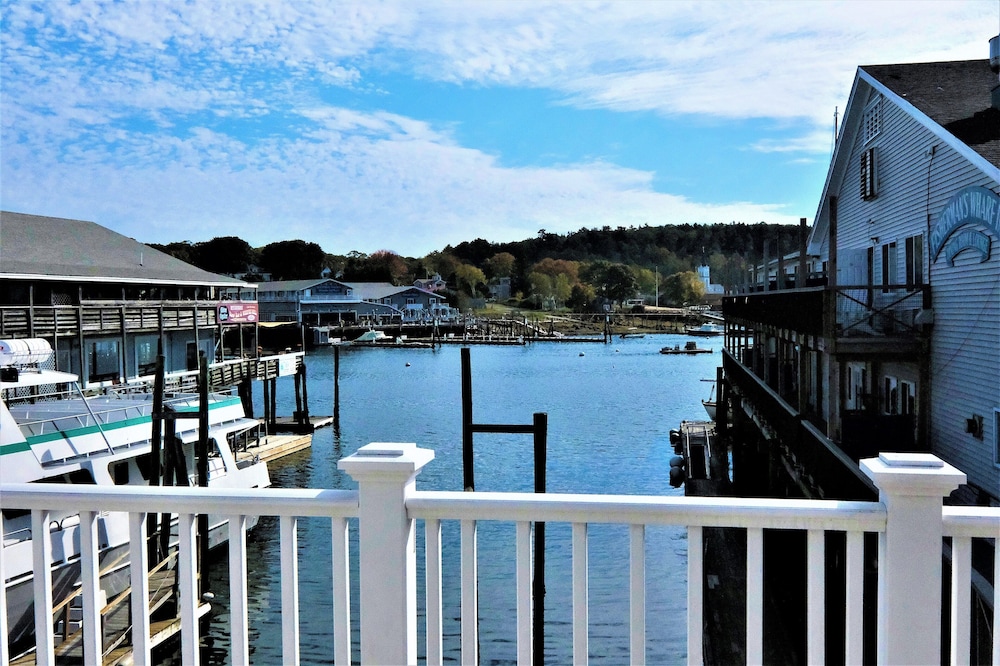 Fishermans Wharf Inn