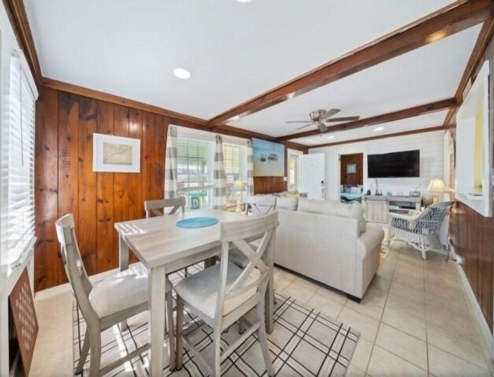 Beach Cabin - Perfect For Your Family Getaway! Pet Friendly! 2 Bedroom Cottage by RedAwning view 2