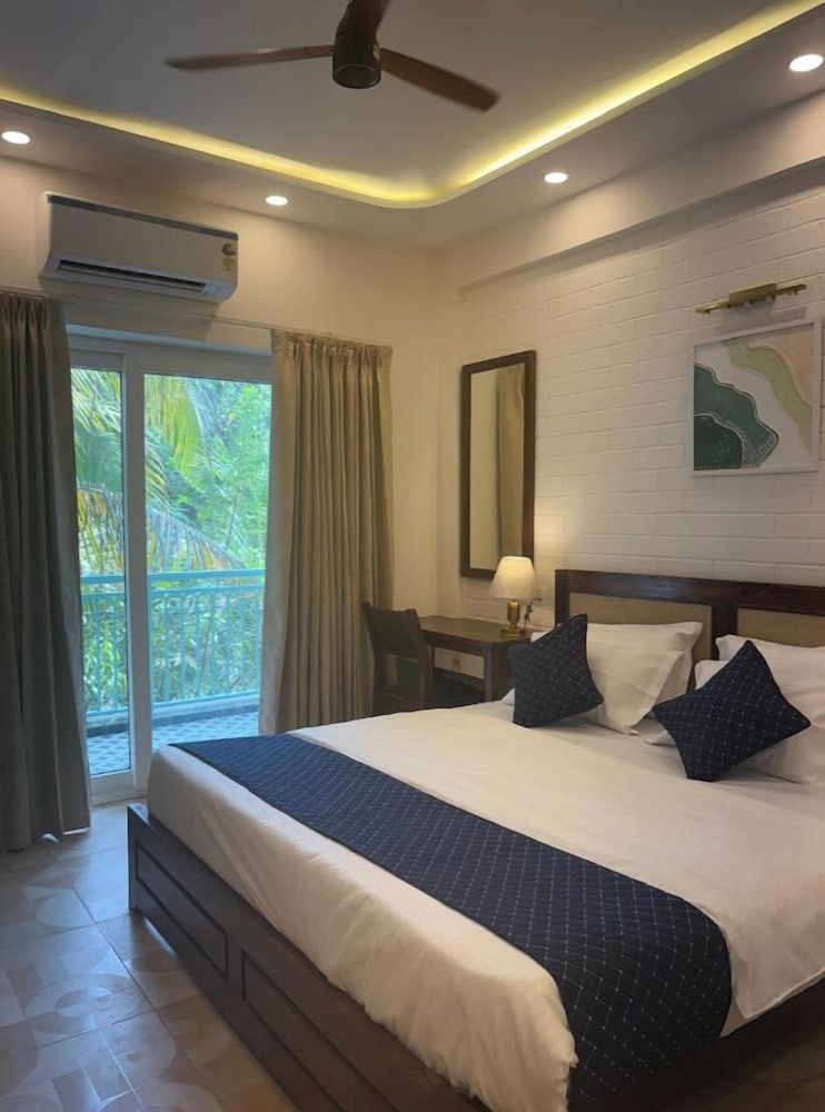 Yellowstone Resort Arambol