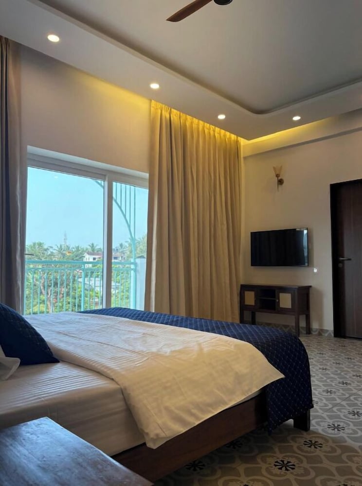 Yellowstone Resort Arambol