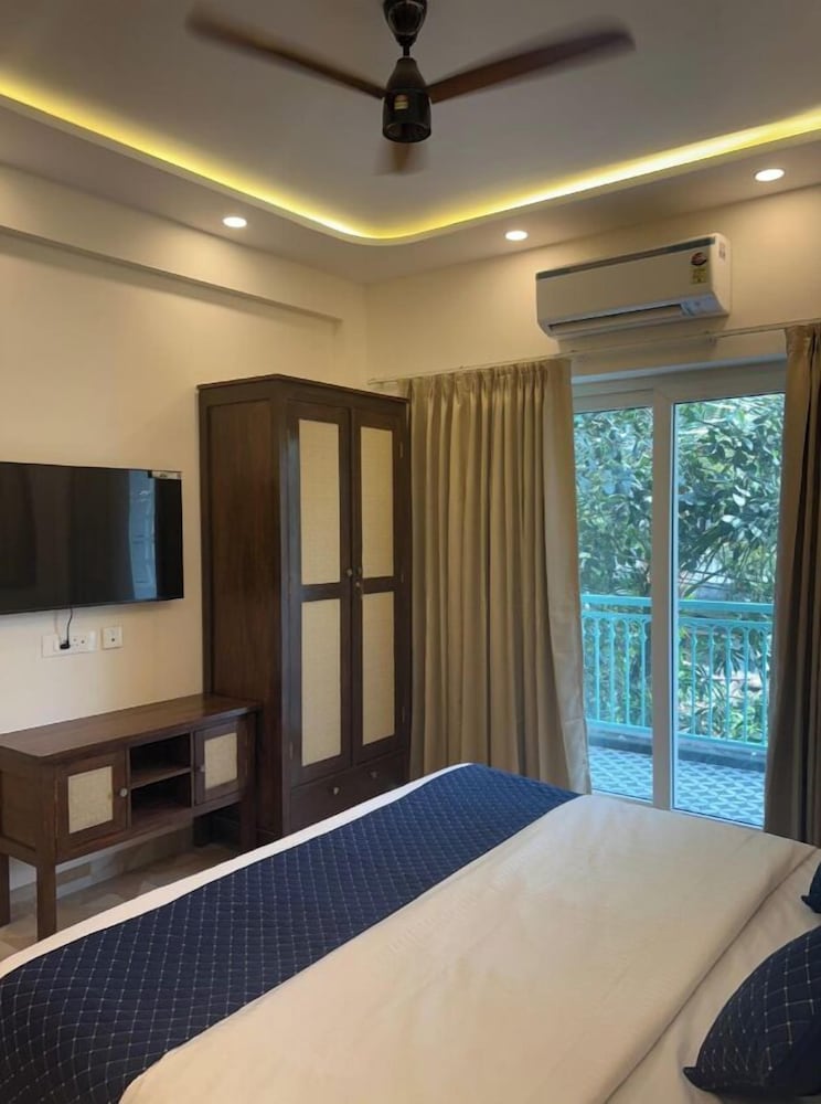 Yellowstone Resort Arambol