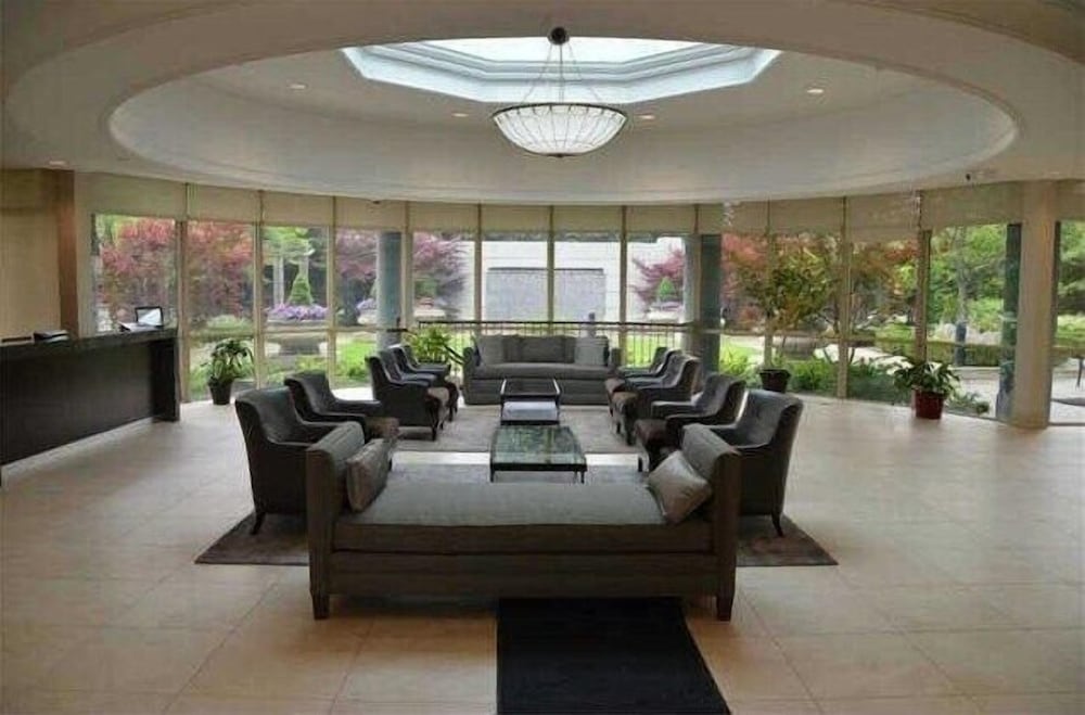 Kashaneh at Harrison Garden - Image 3