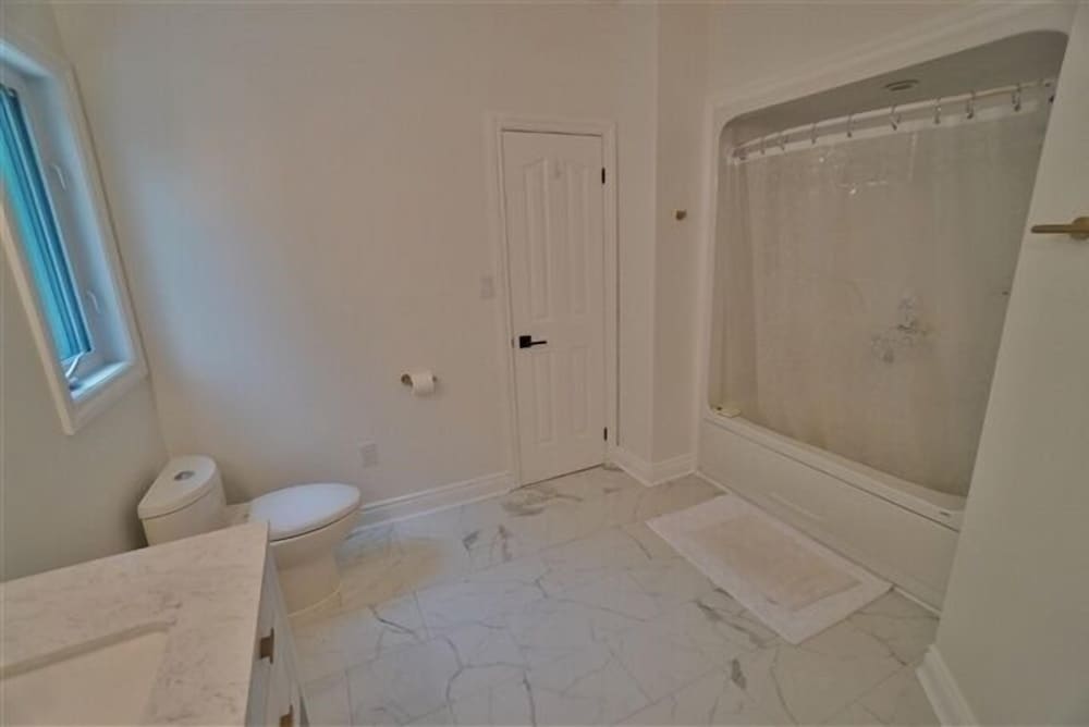 487 Bay Lake 4 Bedroom Cottage