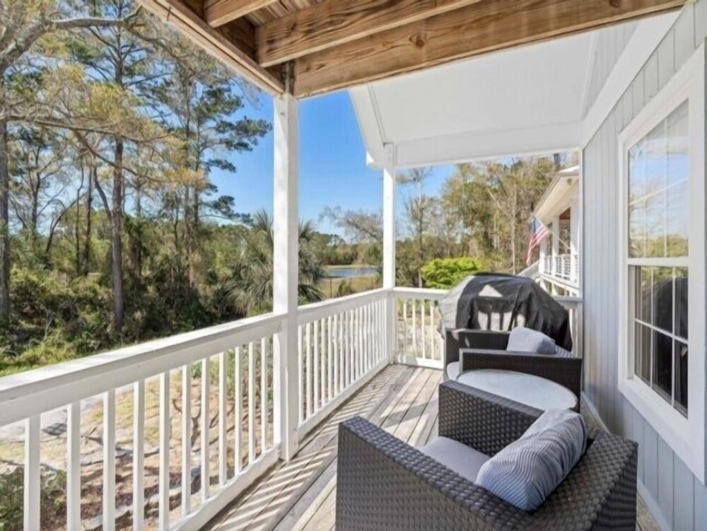 Bikinis / Martinis - The Perfect Spot For Fun Days In The Sun And Salt Air - Be Sure To Check Out Our Beautiful Bike/walking Path 3 Bedroom Townhouse by Re view 4