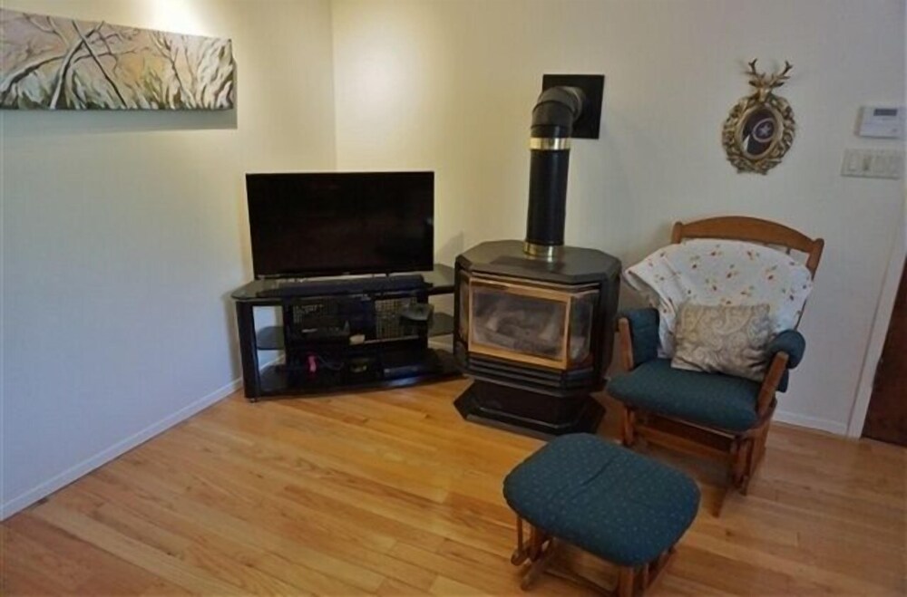 457 Lake St Peter 3 Bedroom Cottage