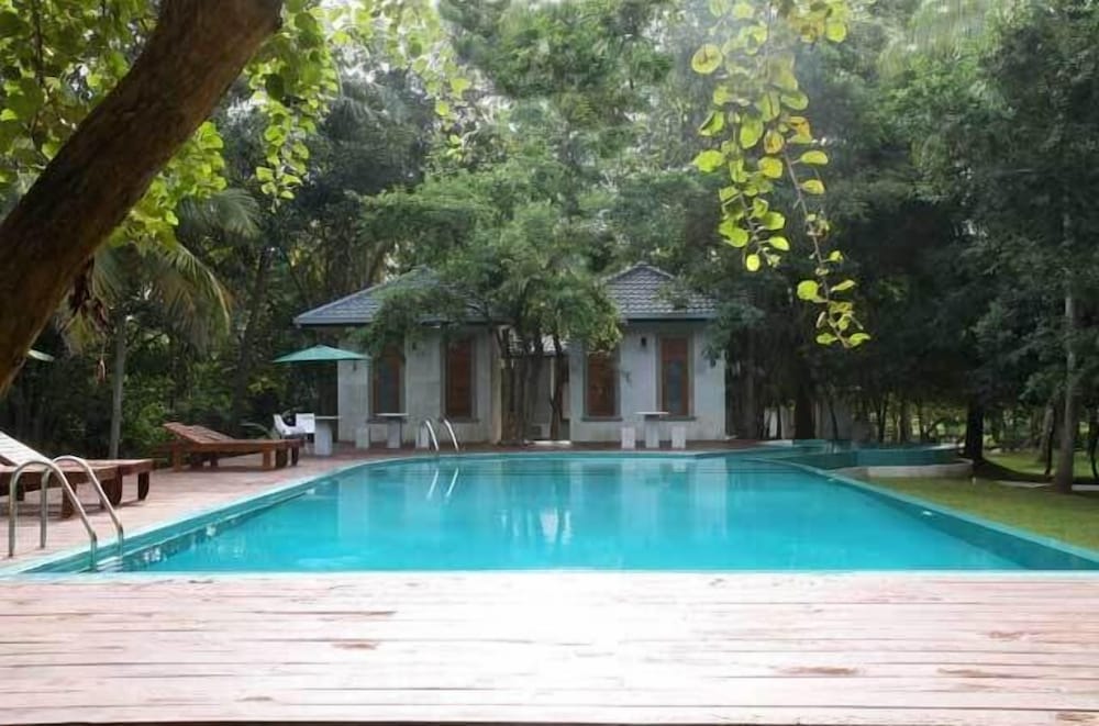 Nil Diya Mankada Safari Lodge