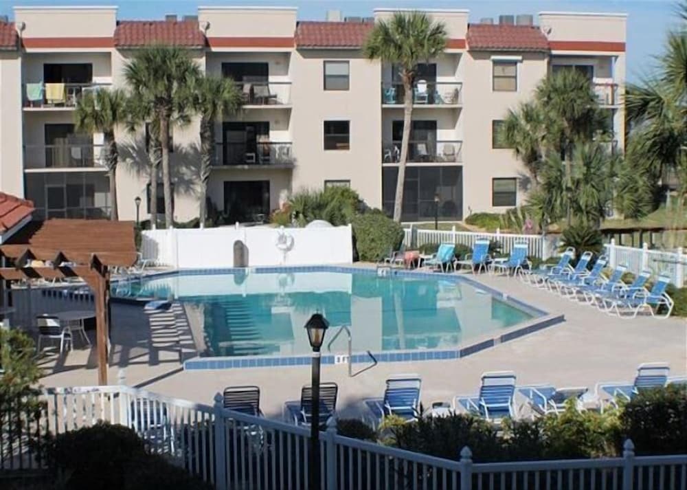Ocean Village Club O15