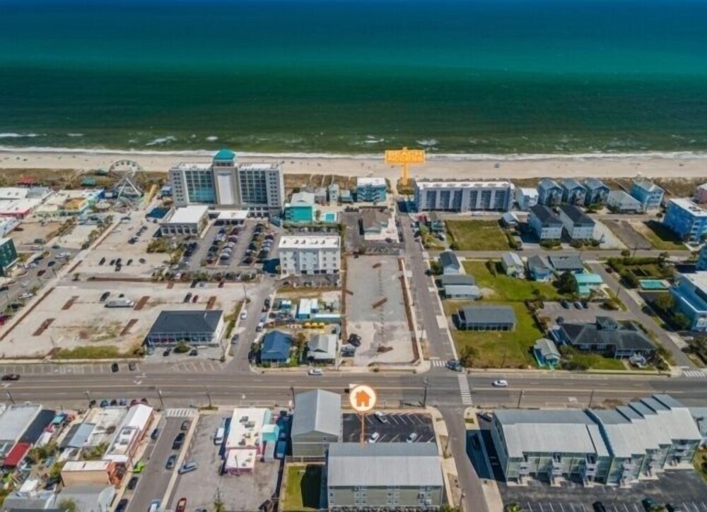 Life's A Beach - Walk To Everything In Historic Carolina Beach! 1 Bedroom Condo by RedAwning view 5