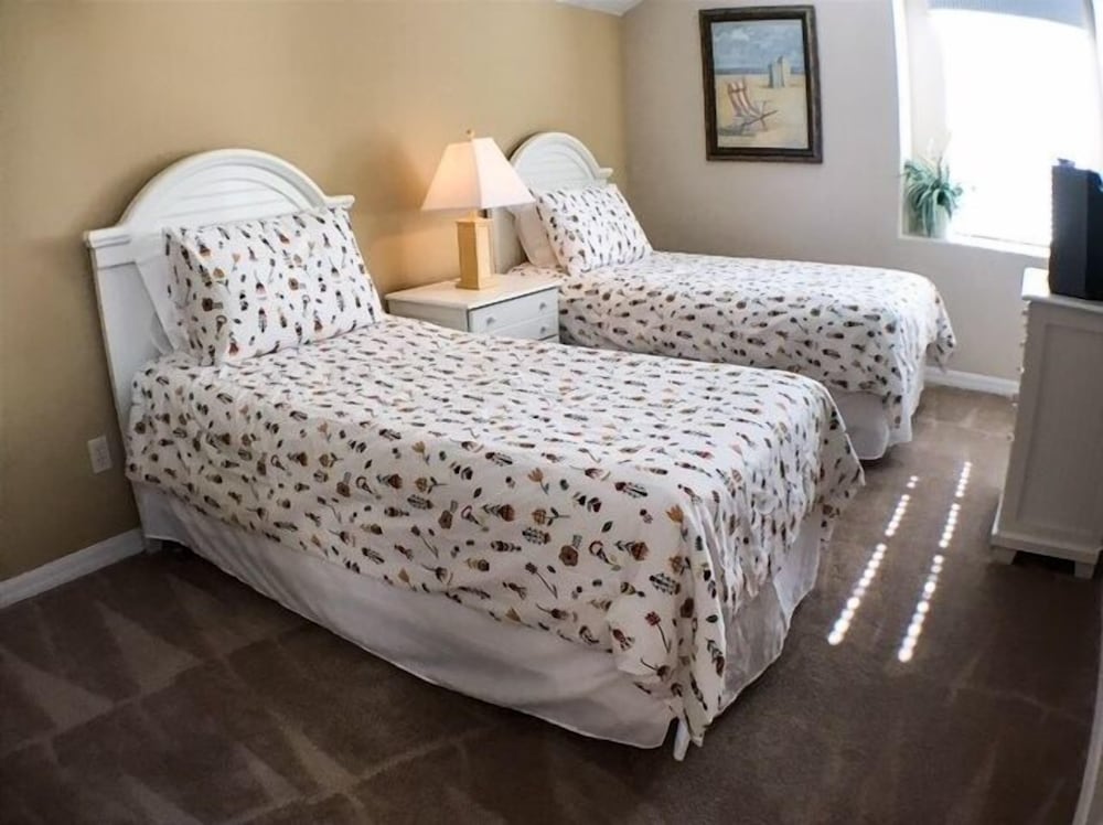 Extended Pool Deck With Spa 2 King Suites! 5 Bedroom Home by RedAwning view 4