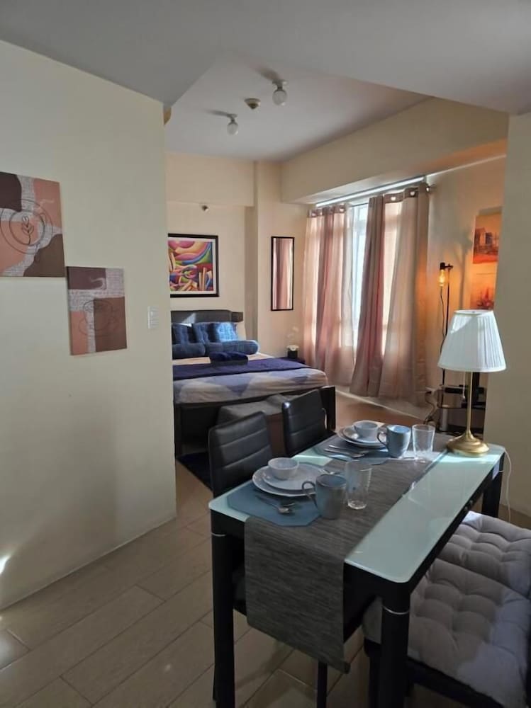 Newport Boulevard Apartments