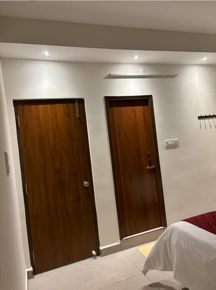 PS ELITE HOME STAY