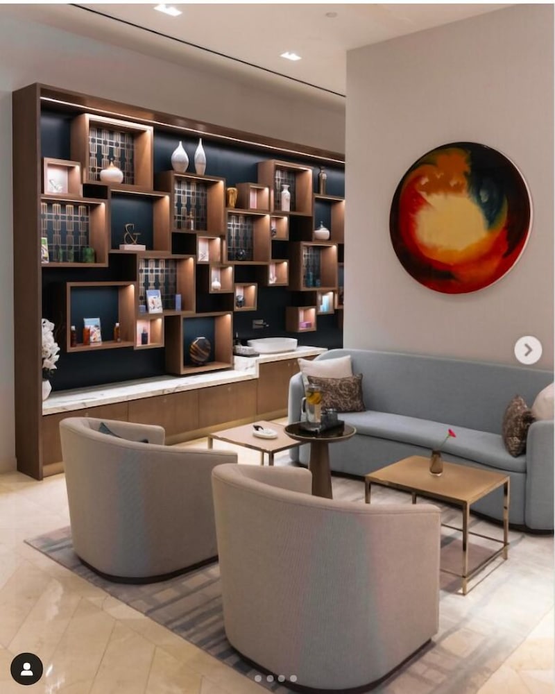 1BHK Downtown