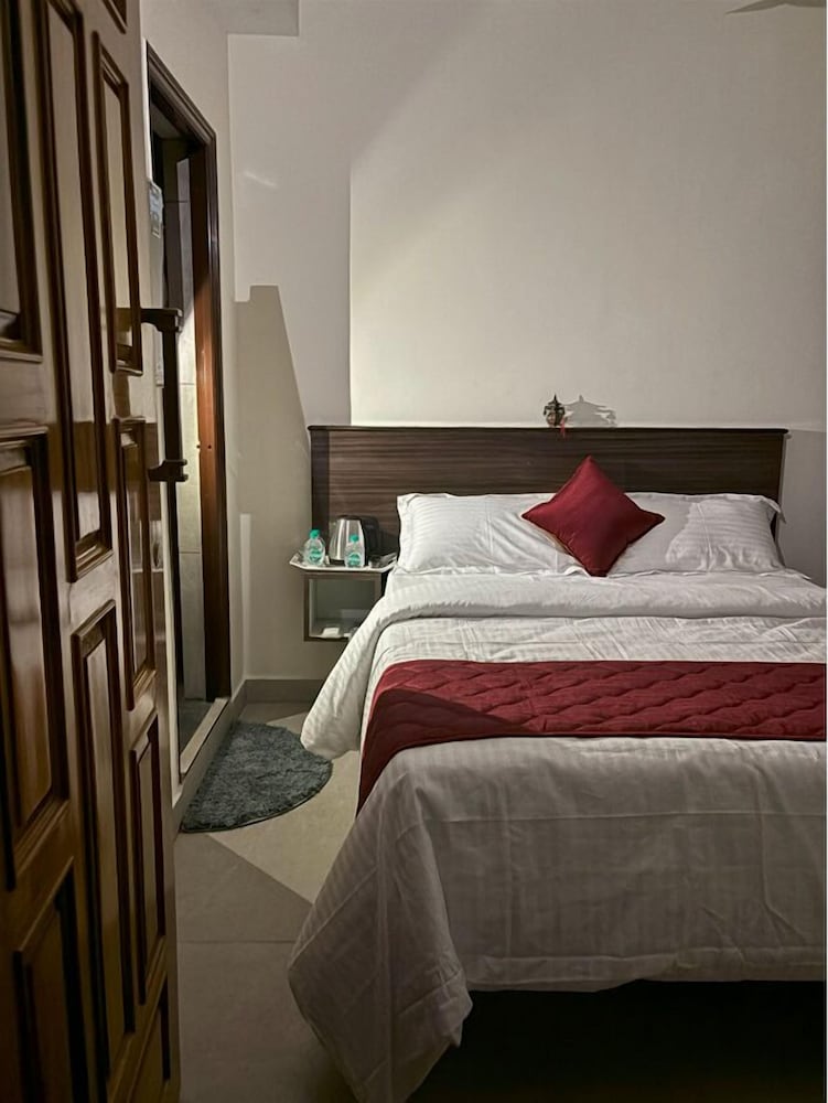 PS ELITE HOME STAY