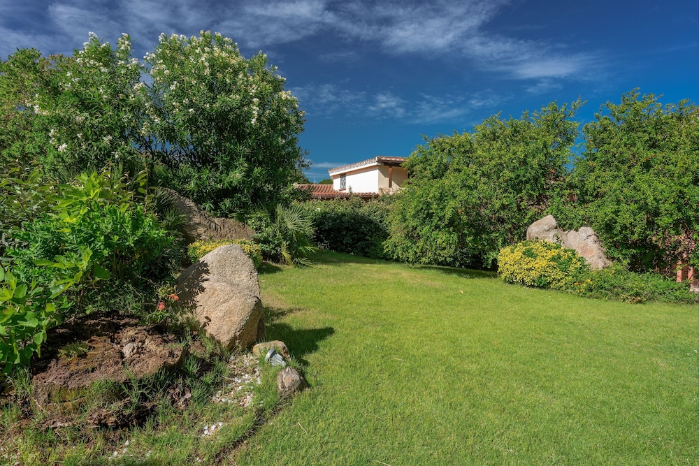 Tranquil Palau Green Village 1 Bedroom Apt B4p-premier Sleeps 4 Persons